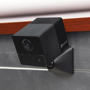 Mini Cámara IP Inalámbrica Con Batería Recargable (Cero Cables) / 2 Megapíxel  / Uso en Interior / Grabación en la Nube / Base Magnética Para Adherirla a Superficies Metálicas - Imagen 9