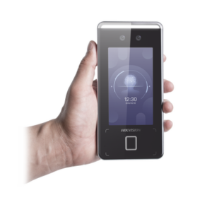Terminal Min Moe WiFi de Reconocimiento Facial ULTRA RÁPIDO (Exterior IP65) / Hasta 1.5 mts en lectura / Soporta P2P Hik-Connect / 3,000 Usuarios /QR y Videoportero (ambientes de bajo ruido) - Imagen 2