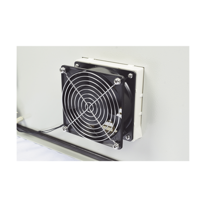 Gabinete Ventilado de Acero IP55 Uso en Exterior (400 x 600 x 250 mm) con Placa Trasera Interior Metálica y Compuerta Inferior Atornillable. Incluye Ventilador, Ventilas, filtros, Chapas y Llave T. - Imagen 7