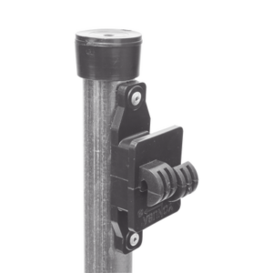 Poste de Paso de 1.2m para Cerca Electrificada.Tubo Galvanizado cal. 18 de 1"Diam. con Tapón y 5 Aisladores Instalados. - Imagen 4
